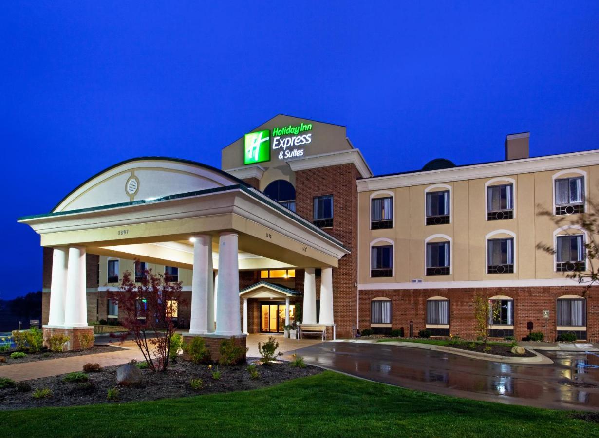 Holiday Inn Express And Suites Detroit North-Troy By Ihg Exterior photo
