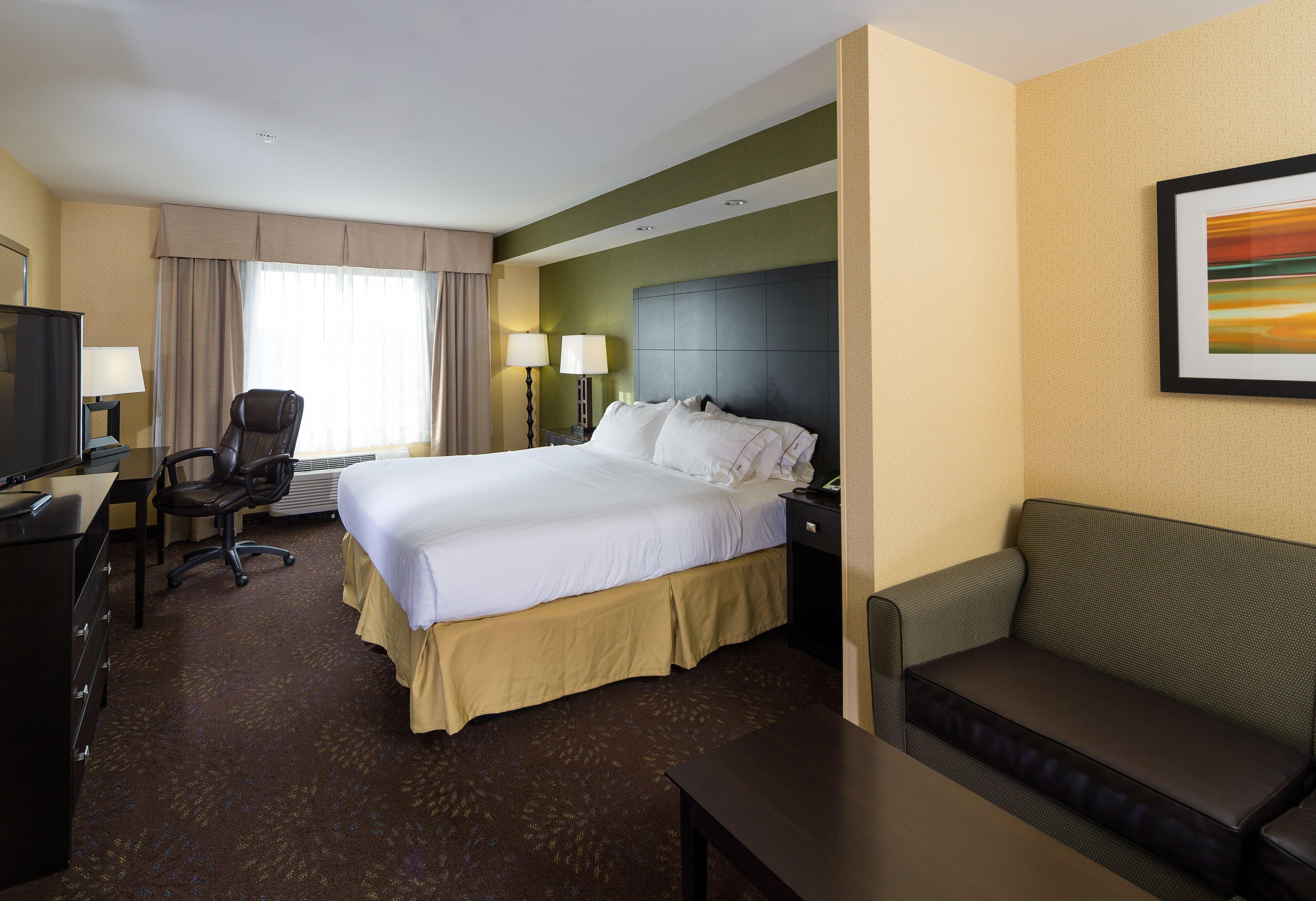 Holiday Inn Express And Suites Detroit North-Troy By Ihg Exterior photo