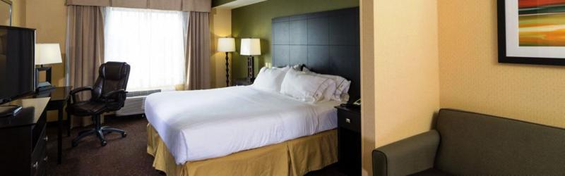 Holiday Inn Express And Suites Detroit North-Troy By Ihg Exterior photo